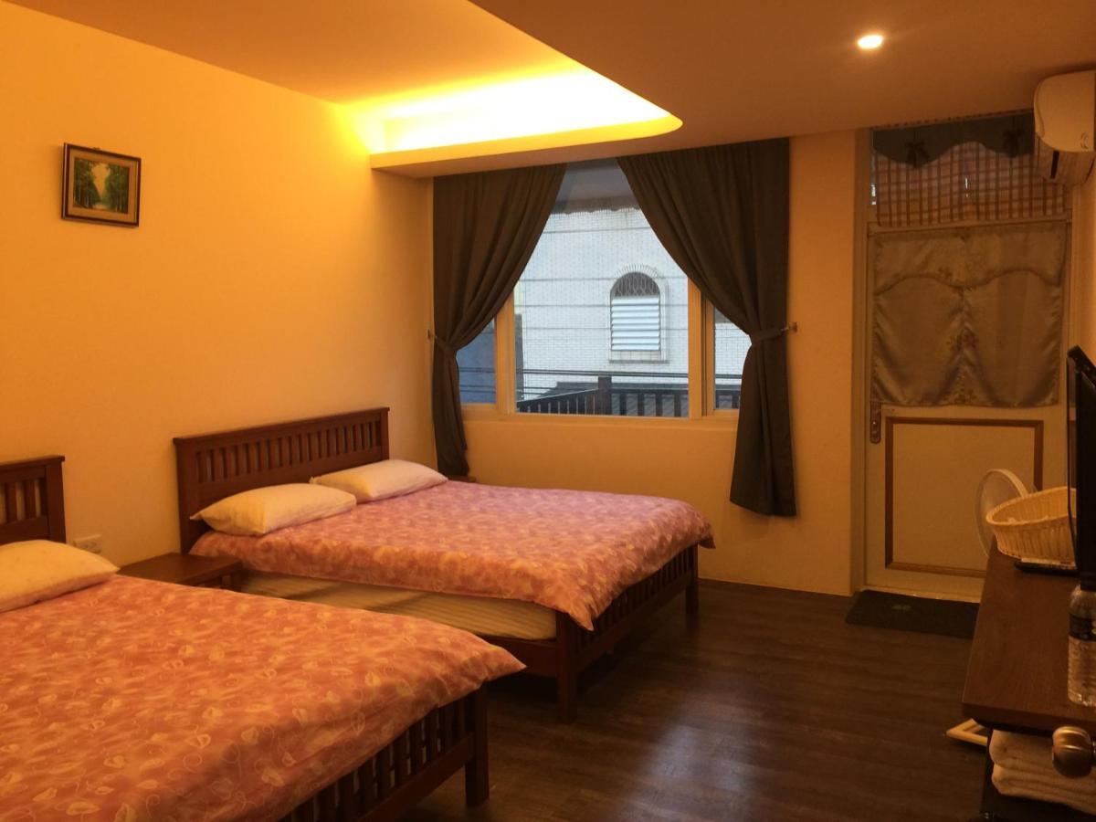 Golden Flower Homestay Yuli Exterior photo