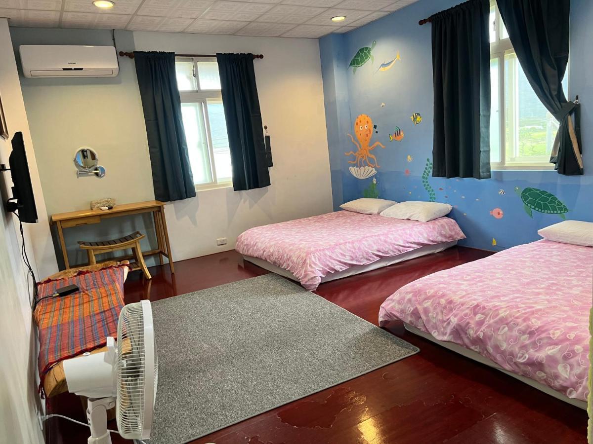Golden Flower Homestay Yuli Exterior photo