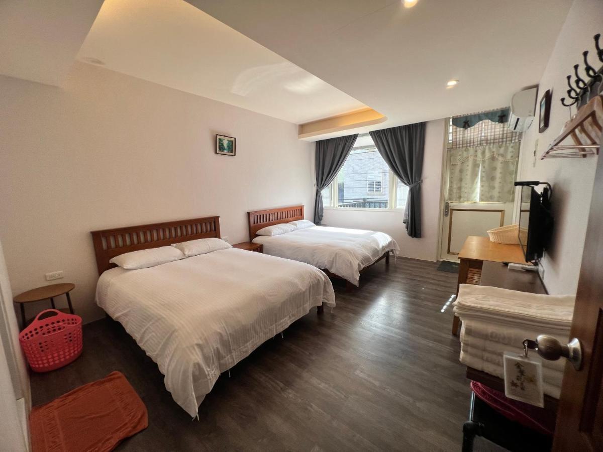 Golden Flower Homestay Yuli Exterior photo