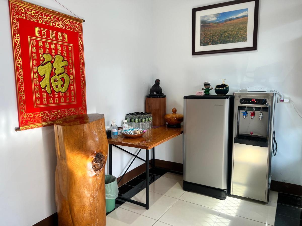 Golden Flower Homestay Yuli Exterior photo